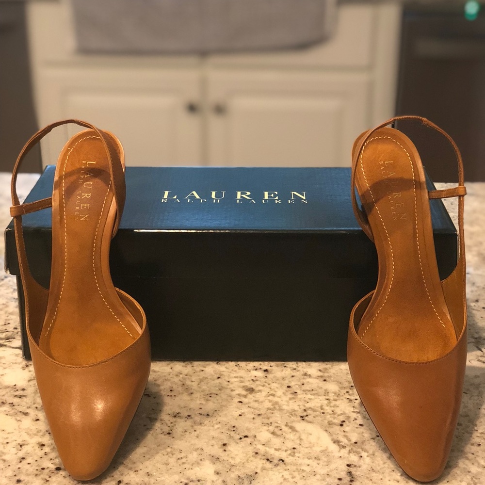 Lauren pumps